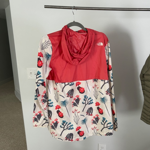 The North Face Printed Fanorak Jacket -- Women's Small -- NEW - Picture 2 of 4